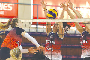 ΑΘΛΕΣΗ στην Α2 βόλεϊ επί της Πετρούπολης στο Λίντο