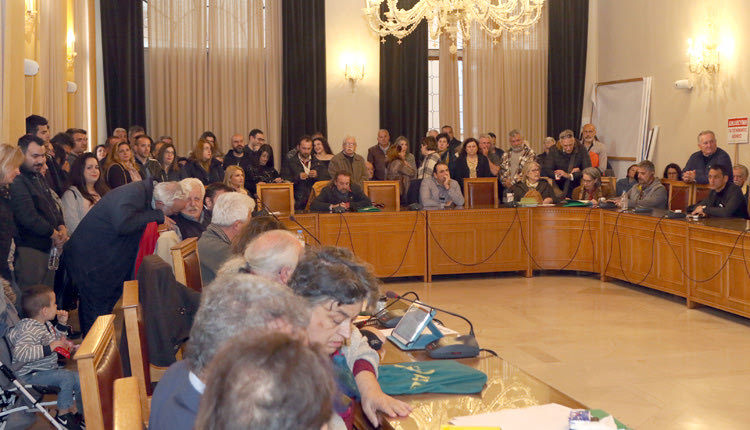 Πολύς κόσμος χθες στη σύσκεψη του Δημοτικού Συμβουλίου