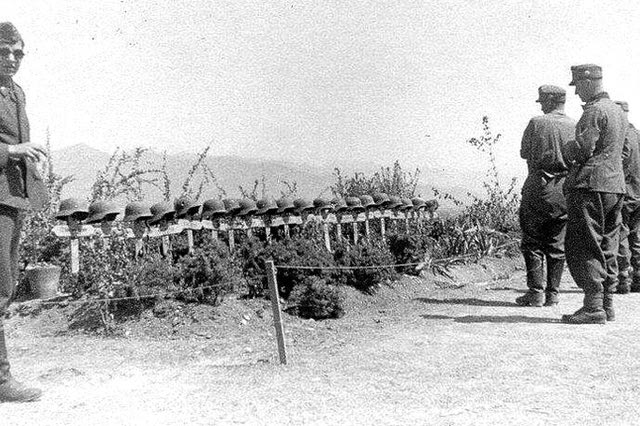 ΦΩΤΟ ΗΜΕΡΑΣ: Οι τάφοι των Γερμανών