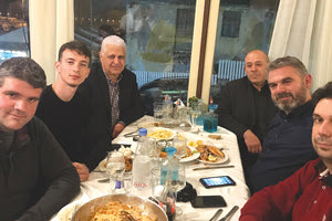 Ο πρόεδρος του Ηροδότου κ. Παναγιωτάκης με τον αντιπρόεδρο κ. Κοκοτσάκη και δημοσιογράφους