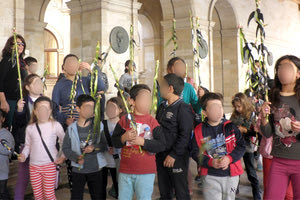 Τραγούδησαν τα κάλαντα της άνοιξης μικροί μαθητές του 8ου Δημοτικού σχολείου Ηρακλείου