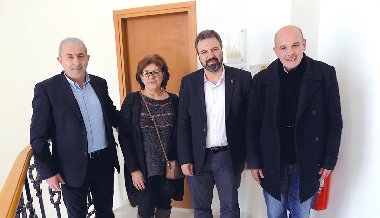 Στις εργασίες ημερίδας για την κλιματική αλλαγή, στο Επιμελητήριο Ηρακλείου, παραβρέθηκε η υποψήφια δήμαρχος Ηρακλείου Λιάνα Σταρίδα.