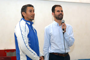 οι μαθητές του 12ου Γυμνασίου Ηρακλείου είχαν την ευκαιρία να παρακολουθήσουν τις ομιλίες του τυφλού δικηγόρου με πλούσια ακτιβιστική δράση, Βαγγέλη Αυγουλά, και του χρυσού Ολυμπιονίκη της ιστιοπλοϊας, Νίκου Κακλαμανάκη