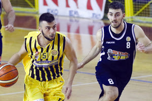 Ο Αθανασιάδης του Εργοτέλη στο παιχνίδι με την Ακαδημία