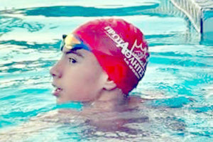 Ο Εμμανουήλ Περάκης προπονείται με τους Πρωταθλητές και αγωνίζεται με τα χρώματα του Ωκεανού Αθηνών.