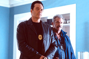 ΤΑ ΔΥΟ ΠΡΟΣΩΠΑ ΤΟΥ ΝΟΜΟΥDRAGGED ACROSS CONCRETE