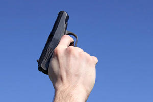 Πυροβολούσε άσκοπα