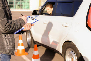 εκπαιδευτές υποψήφιων οδηγών