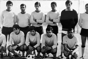 Μία ενδεκάδα της ΑΕΚ στην πρώτη δεκαετία της ομάδας