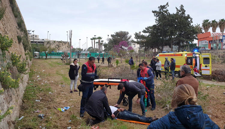 Βούτηξε από τα τείχη της Δουκός Μποφόρ
