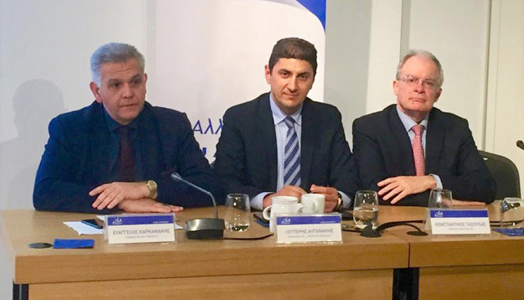 ο γραμματέας ΠΕ της ΝΔ – βουλευτής Ηρακλείου κ. Λευτέρης Αυγενάκης, στη χθεσινοβραδινή εκδήλωση με θέμα: «Συνταγματική Αναθεώρηση - Δημόσια Διοίκηση: θεμελιώνοντας ένα ισχυρό κράτος δικαίου»