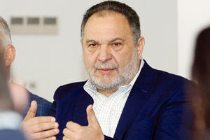 ο υποψήφιος δήμαρχος και επικεφαλής της δημοτικής κίνησης «ΗΡΑΚΛΕΙΟ 3.7.5» κ. Γιάννης Κουράκης.