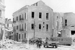 ΦΩΤΟ ΗΜΕΡΑΣ: Οι Γερμανοί μπαίνουν στο Ηράκλειο