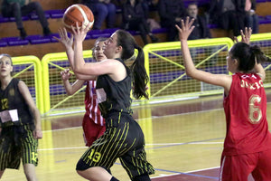 Φάση απο το παιχνίδι Εργοτέλης - ΟΑΧ στις κορασίδες