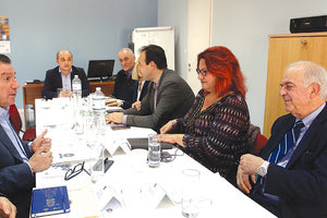 ο δήμαρχος Ηρακλείου κ. Λαμπρινός κατά την πανηγυρική συνεδρίαση του Δικτύου Πόλεων για το Προσφυγικό