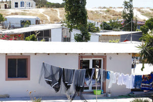 στον καταυλισμό των Ρομά στη Νεα Αλικαρνασσό