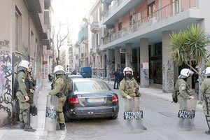 τα Εξάρχεια κατά τη διάρκεια επιχείρησης