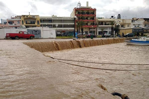 Απίστευτες εικόνες καταστροφής από την Σητεία