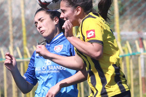 Η γυναικεία ομάδα ποδοσφαίρου του Εργοτέλη με την Λάρισα στο Αλκαζάρ