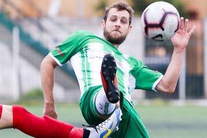 ο Γιούχτας επί του Ατρόμητου Πειραιά 