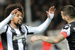 παίκτες ΠΑΟΚ πανηγυρίζουν