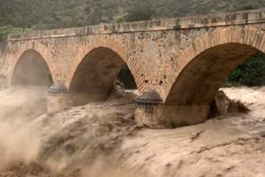 μελέτη για τη συντήρηση της ιστορικής γέφυρας Μουρνιών καθώς και τη μελέτη για την κοιτοποίηση του ποταμού που εκβάλλει στη θαλάσσια περιοχή του Μύρτους»