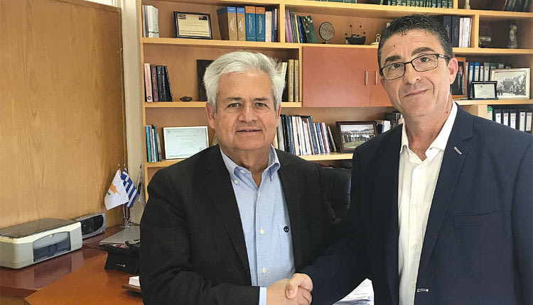Ο Αντώνης Βασιλάκης με τον Κώστα Μαμουλάκη