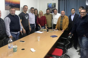 Συνάντηση με τον Σύνδεσμο Επαγγελματιών Επισιτισμού και Διασκέδασης νομού Ηρακλείου πραγματοποίησε ο υποψήφιος δήμαρχος Πέτρος Ινιωτάκης.