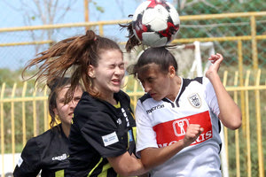 Η γυναικεία ομάδα του Εργοτέλη με τον ΠΑΟΚ στο Μαρτινέγκο