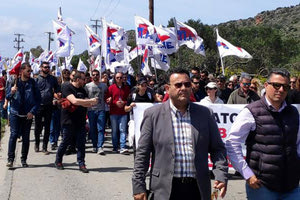 Πορεία ειρήνης στη βάση της Σούδας που οργάνωσε η ΕΕΔΥΕ