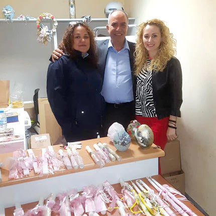 Λαμπάδες για το Πάσχα δημιουργούν οι αστυνομικοί
