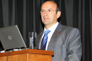 Ο δρ Θεοφάνης Κιτσόπουλος