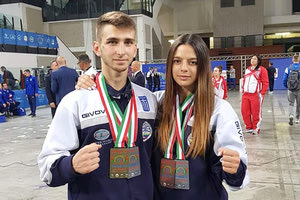 Οι Αντώνης Γραμματικάκης και η Λευκοθέα Μαραζάκη που διαπρέπουν στο Τάε Κβο Ντο