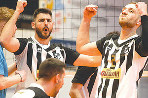 Το βόλεϊ του ΟΦΗ πανηγυρίζει