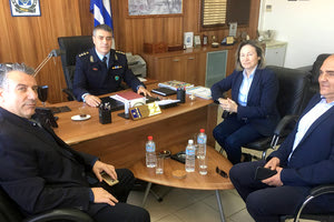 Συνάντηση με τον αστυνομικό διευθυντή Ηρακλείου, κ. Νίκο Σπυριδάκη, και αστυνομικούς της Αστυνομικής Διεύθυνσης Ηρακλείου είχε η υποψήφια δήμαρχος Ηρακλείου κ. Ευαγγελία Σχοιναράκη – Ηλιάκη