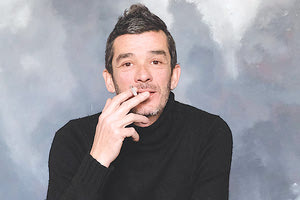 ο ηθοποιός και σκηνοθέτης Αντώνης Ντουράκης