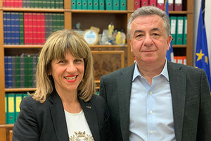 ΧΑΝΙΑ: Με τον Αρναουτάκη η γραμματέας του ΚΙΝΑΛ