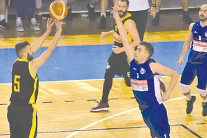 «Ζωντανός» στη μάχη του τίτλου ο Εργοτέλης