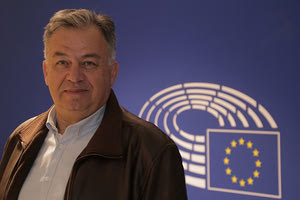 Γιώργος Λογιάδης