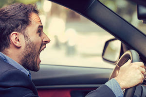 Πρώτοι στις παρατιμονιές, πρώτοι στις βρισιές