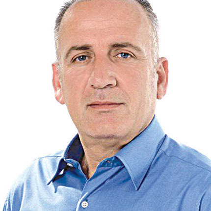 ο πρώην πρόεδρος των αστυνομικών του Ηρακλείου Αθανάσιος Μπαλαμούτης, ο οποίος κατέρχεται στις εκλογές 