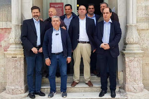 Την υποψηφιότητά του στις δημοτικές εκλογές του Μαΐου κατέθεσε ο συνδυασμός «Πολιτών Αυτοδιοίκηση – Κοινή Πορεία» του Δήμου Αρχανών Αστερουσίων με επικεφαλής τον υποψήφιο δήμαρχο Μανώλη Κοκοσάλη.