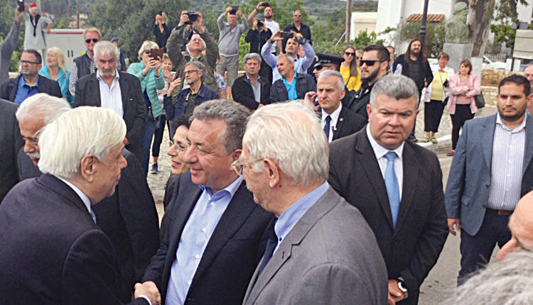 Τον Πρόεδρο της Δημοκρατίας υποδέχτηκε ο περιφερειάρχης Κρήτης