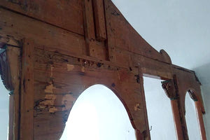 αγώνας για την σωτηρία του τέμπλου και των εικόνων στο ξωκκλήσι των Αγίου Κωνσταντίνου και Ελένης,που έχουν καταστραφεί από το σαράκι