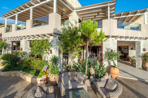 το ξενοδοχείο Cactus Royal της οικογένειας του Νίκου Χαλκιαδάκη