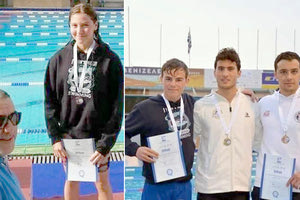 Η Γκογκόση και ο Αποστολάκης (πρώτος από αριστερά) στο βάθρο των νικητών