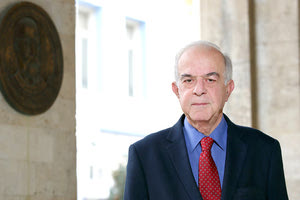 ο δήμαρχος Ηρακλείου Βασίλης Λαμπρινός