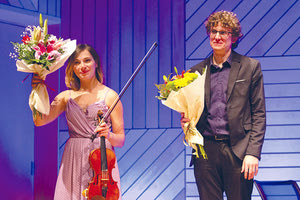  Η εκπληκτική βιολονίστρια DianaTischkenko, στην πρώτη σολιστική της εμφάνιση στην Ελλάδα, άνοιξε τις πόρτες της η Νέα Αίθουσα Ρεσιτάλ, Μουσικής Δωματίου και Συναυλιών του Πολιτιστικού και Συνεδριακού Κέντρου Ηρακλείου