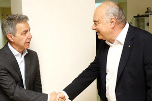 Ο κ. Κασίμης με τον κ. Αλιφιεράκη για τα καταδυτικά πάρκα