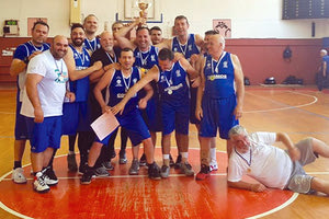 Στην δεύτερή τους παρουσία στο Πανελλήνιο Πρωτάθλημα μπάσκετ οι Βετεράνοι Ηρακλείου αναδείχθηκαν πρωταθλητές.